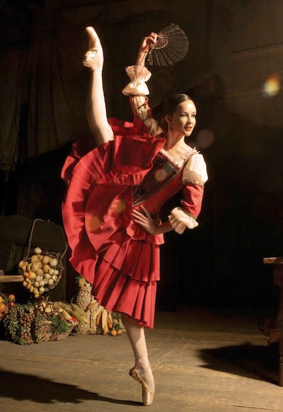 Lucinda Dunn as Kitri in Don Quixote