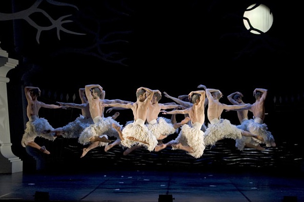 Matthew Bourne's Swan Lake coming to Melbourne