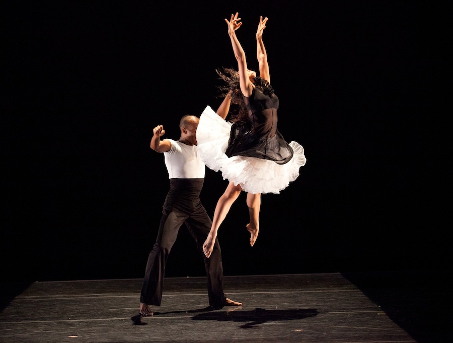 Ballet Hispanico in 'Nube Blanco'