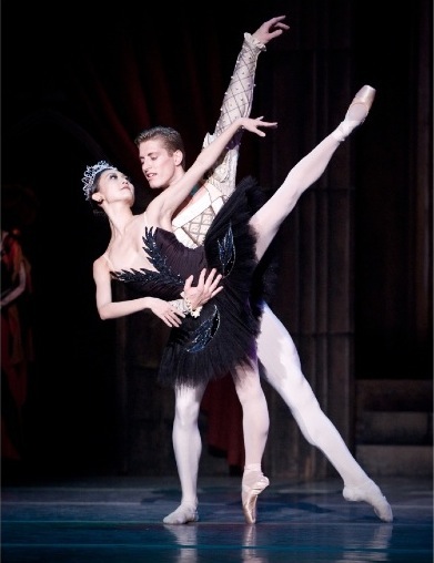 Oregon Ballet Theatre's 'Swan Lake'