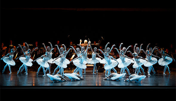 The Australian Ballet in 'Swan Lake' in the 2012 Telstra Ballet in the Bowl