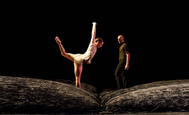 Ana Lopez and former Hubbard Street dancer Benjamin Wardell in Cerrudo choreography
