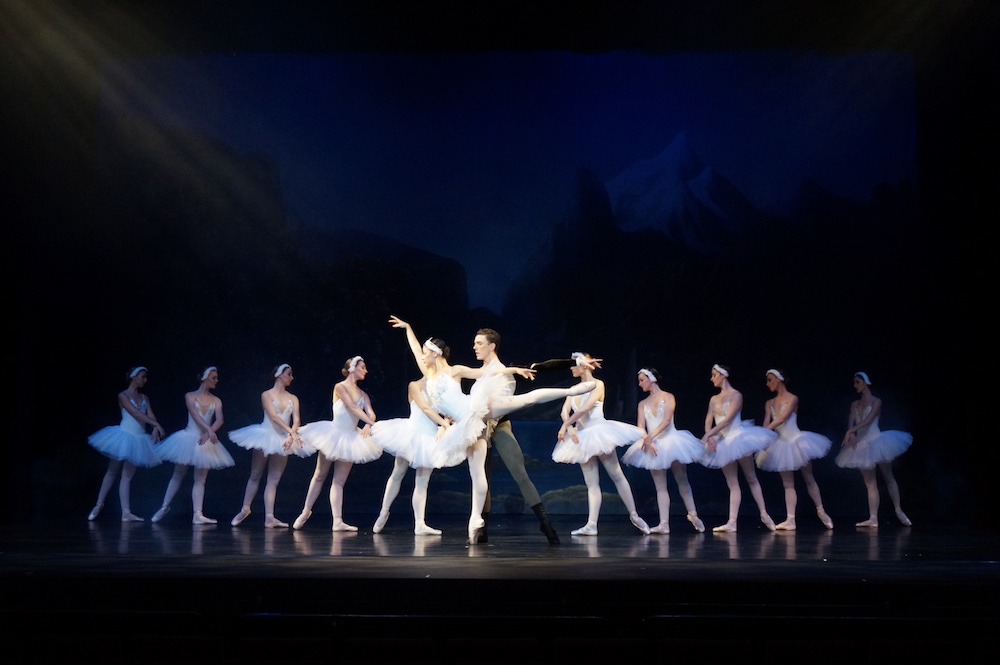 Swan Lake ballet by Victorian State Ballet